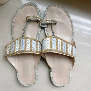 White Kolhapuri Stylish Slippers For Women