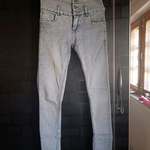 Highwaist Grey Color Skinny Denim Jeans