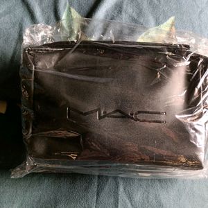 Mac Black Travel Pouch