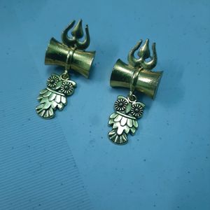 Golden Metal Finish Earrings