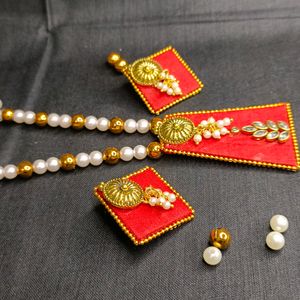 Necklace Set