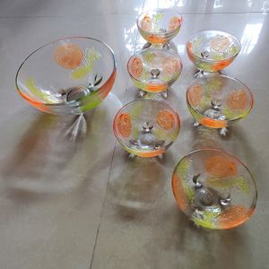 7 Glass Bowl Set.