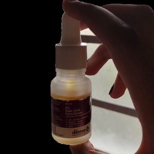 The Derma Co Serum