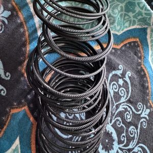 Different varieties of bangles and Chooda