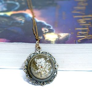 Magic Lace Pendant