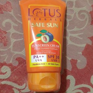 Lotus Herbal Safe Sun