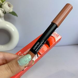 Love Earth Crayon Lipstick. Shade - Juniper