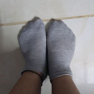 preloved socks pair