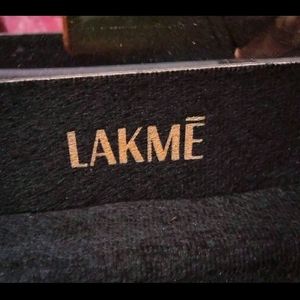 Lakme Black Vanity Box