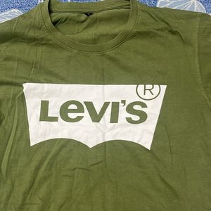 Levi’s Tshirt