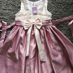 Pretty Party Dress For 4-6yrs