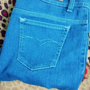 I am selling girls jeans 👖👖