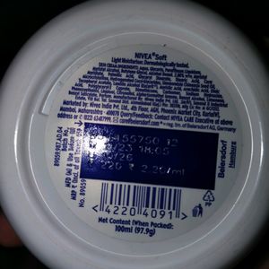 Nivea Soft Moisturizer Cream