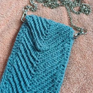 Crochet Mobile Pouch