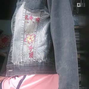 Women Black & Gray Color Solid Denim Jacket