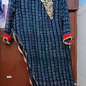 Beautiful Cut Kurti Is Available