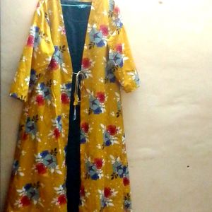 Sleeveless Kurthi With Shrug.