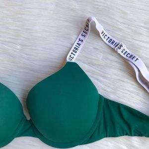 Sale‼️Victoria Secret Pushup Bra 💚