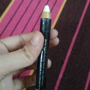 Sliver Eyeliner Or Kajal, Highlighter