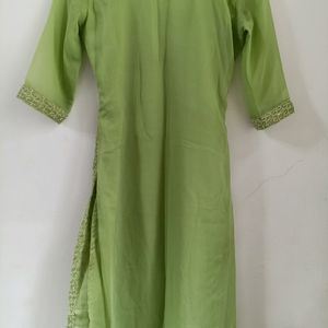 Chikenkari Kurta Pant Set