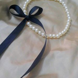 Pearl Bow Necklace