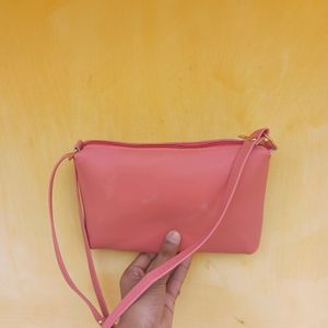 WOMEN TRANDING HANDBAGS