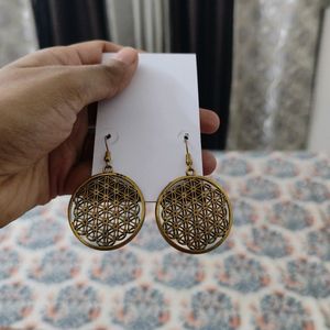 Gold Hanging Earrings And Jhumka Combo