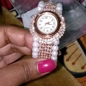 BRACELET WATCH For Women's And Girls Offer