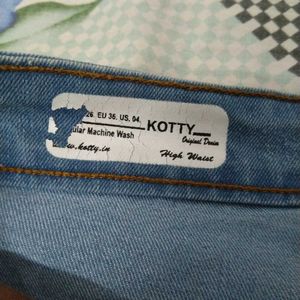 Flared Kotty Jeans