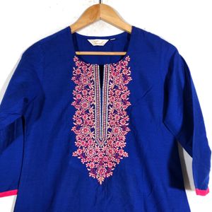 Blue&Pink Embodied Kurta Sets(Women’s)