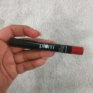 Plum Matte Lip Crayon In Shade 126 Dear Fiery