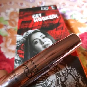 Lakme 9TO5 Primer matte Bullet Lipstick.