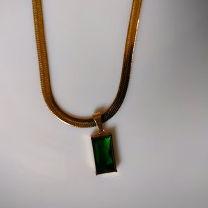 Antitarnish Green Stone Pendant Chain...