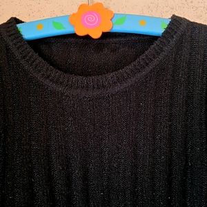 Woolens Sweater T Shirt Black For M Size Girls.