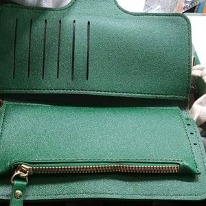 Woman's Green Wallet