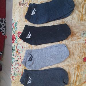 4 socks