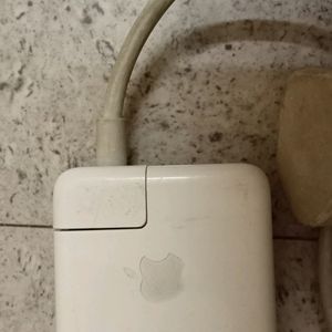 APPLE LAPTOP ORIGINAL CHARGER GOOD CONDITION