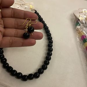 Black Beads Set