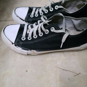 Black Converse Shouse Good Condition