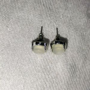 White Shining Studs (Pearl Look)