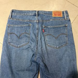 Levi’s Denim Waist 30-32