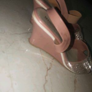 Shiny Pinkish Sandal 👡 🩷