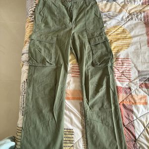 Olive green wide leg cargo pants