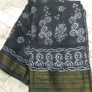 New Beautiful Saree With Blouse Pc