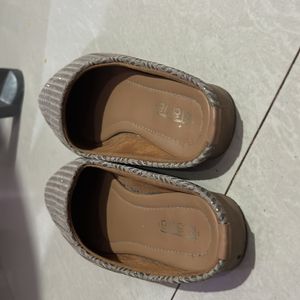 Tan Colour Bellies Size UK4