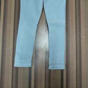 Y-46 Size 28 Slim Fit Women Denim Jeans