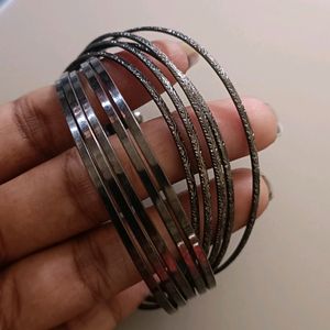 Metallic Black Bangle-Like Bracelet