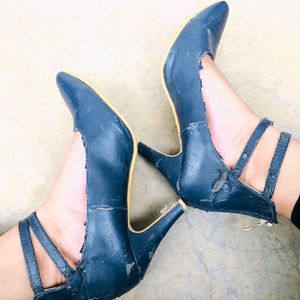 blue pointer pencil heel & wedges