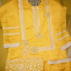 Pakistani Style Suit