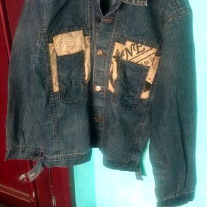 STUNNING UNISEX DENIM JACKET